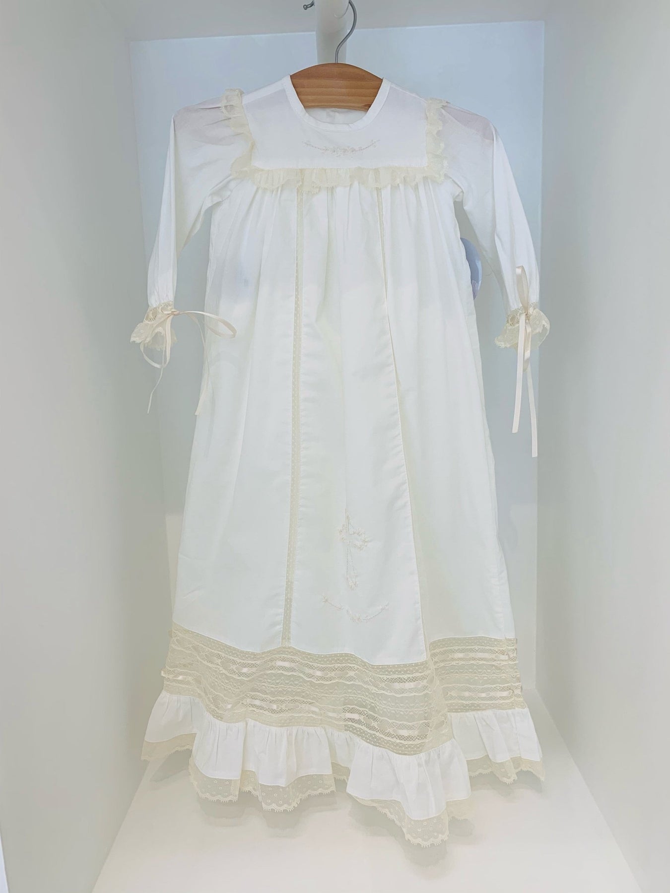 Boys' Gown & Bonnet Christening Gift Set – Elegant Baby